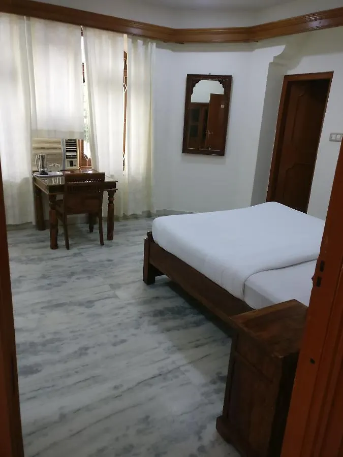 Empire Palace Hotel Udaipur
