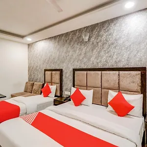 *** Hotel Oyo Olive India