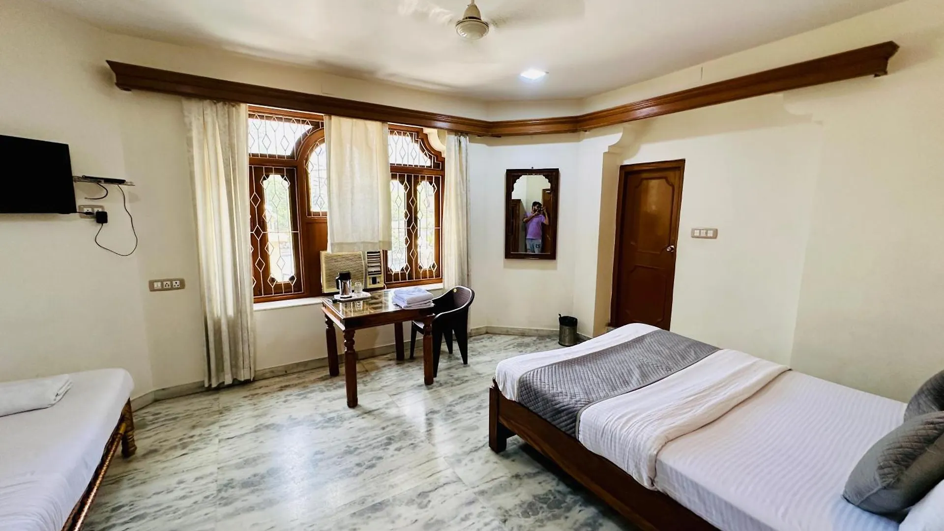 Empire Palace Hotel