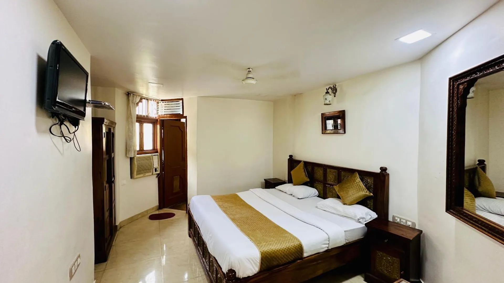 Empire Palace Hotel