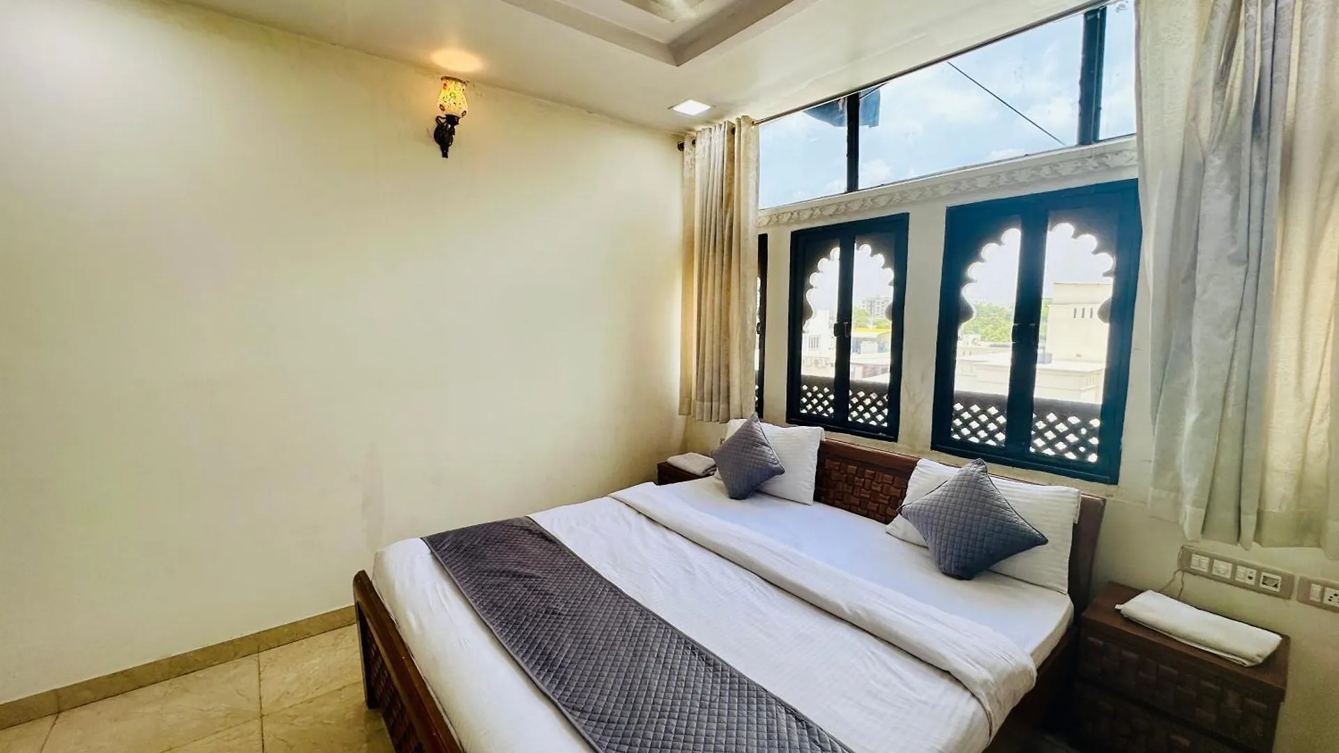Empire Palace Hotel 3*, Udaipur