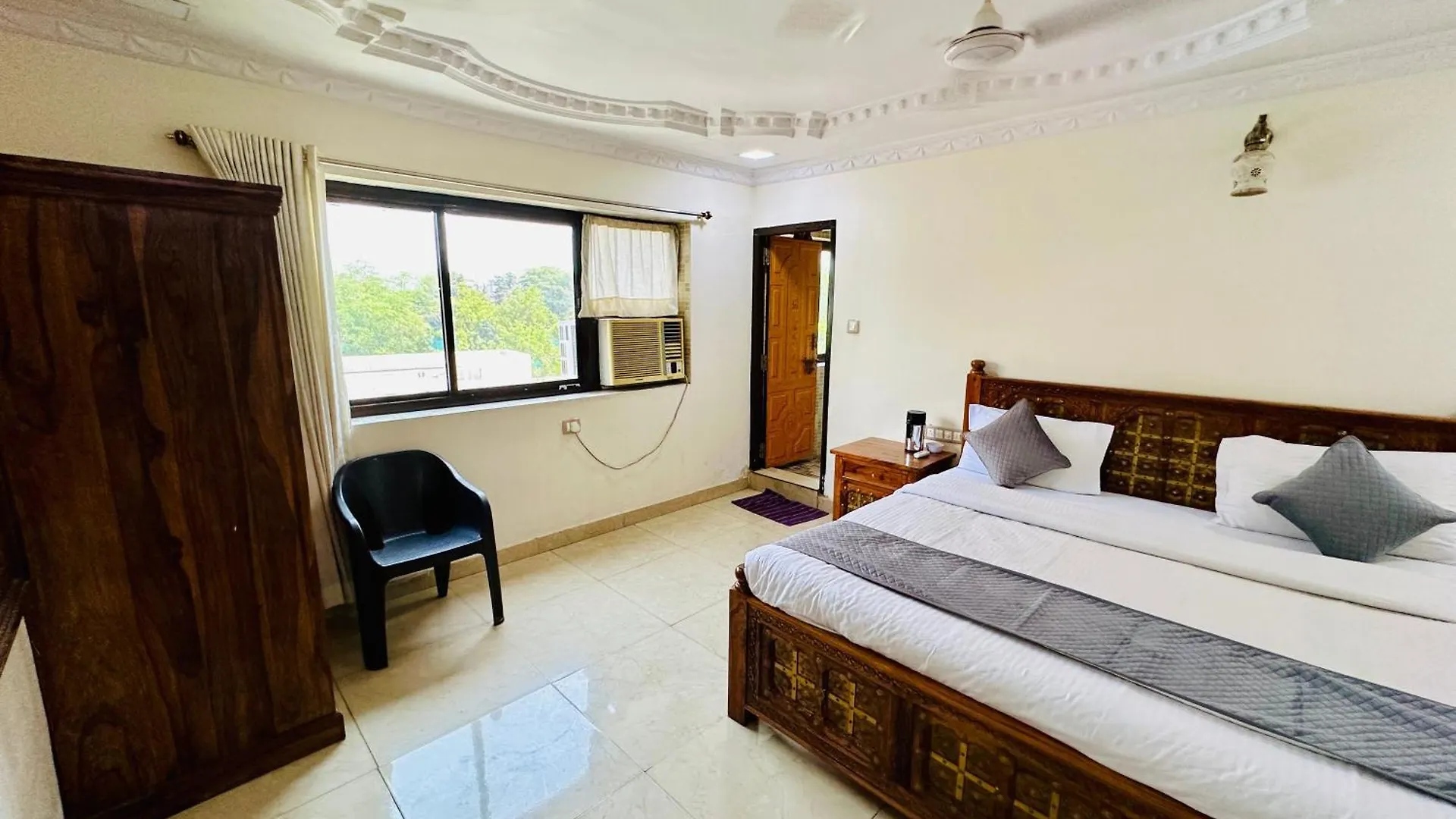 Empire Palace Hotel India