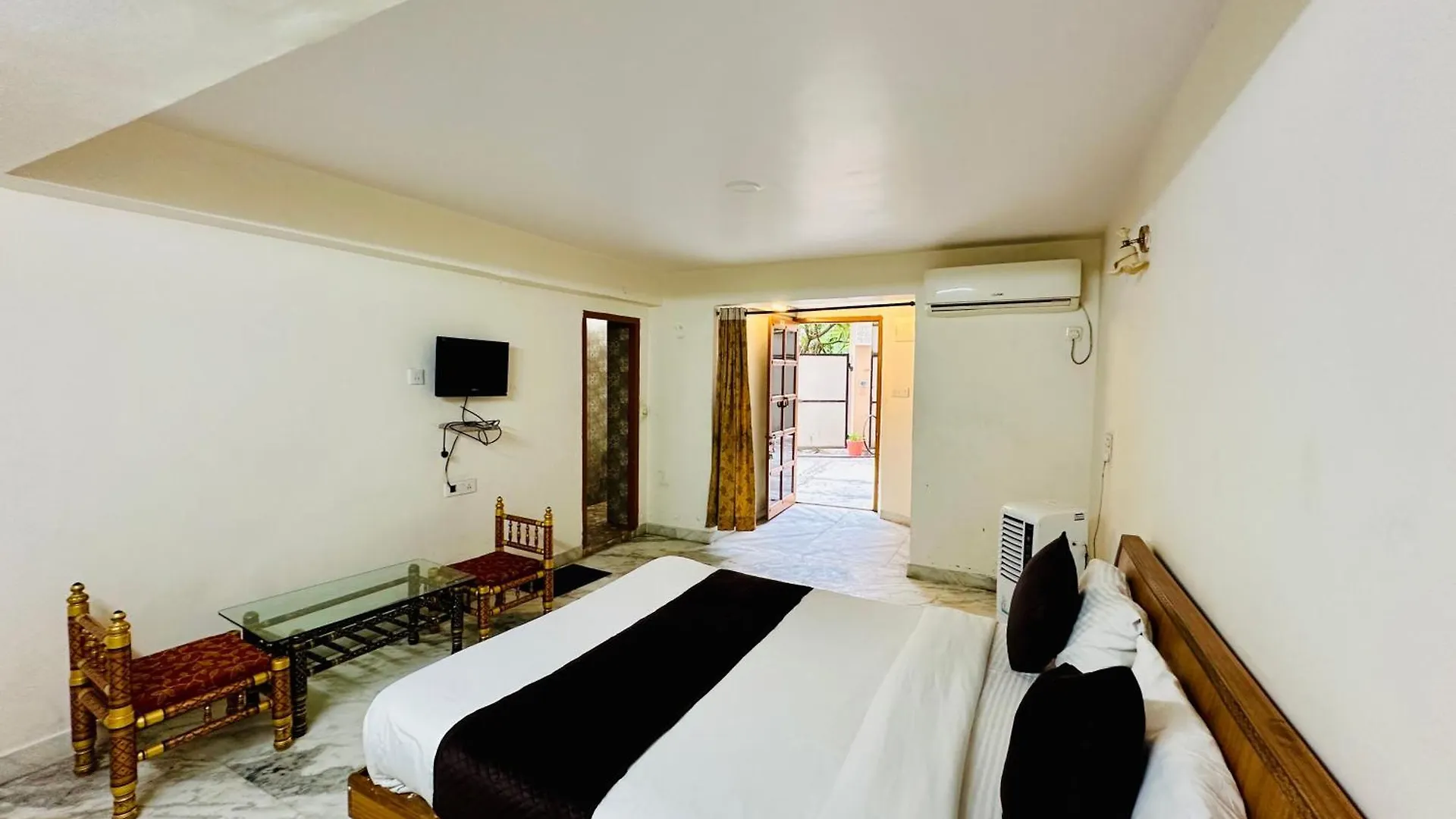 Empire Palace Hotel 3*, Udaipur